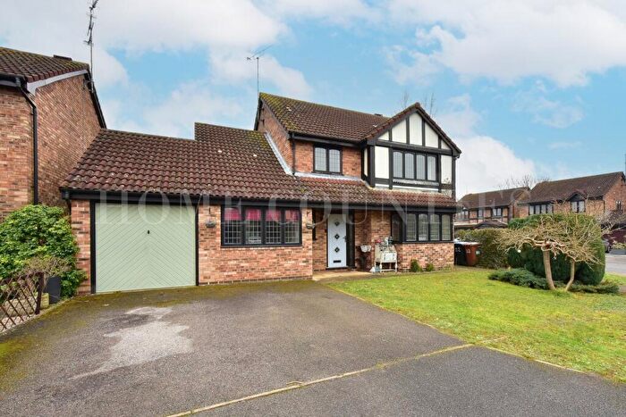 4 Bedroom Detached House For Sale In Oakington, Welwyn Garden City, AL7