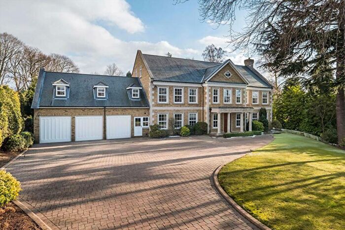 6 Bedroom Detached House To Rent In Eaton Park, Cobham, KT11
