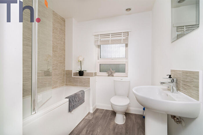 3 Bedroom End Of Terrace House For Sale In Newport, Isle Of Wight, PO30