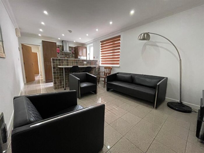 1 Bedroom Apartment To Rent In Albany Road, Cardiff, CF24