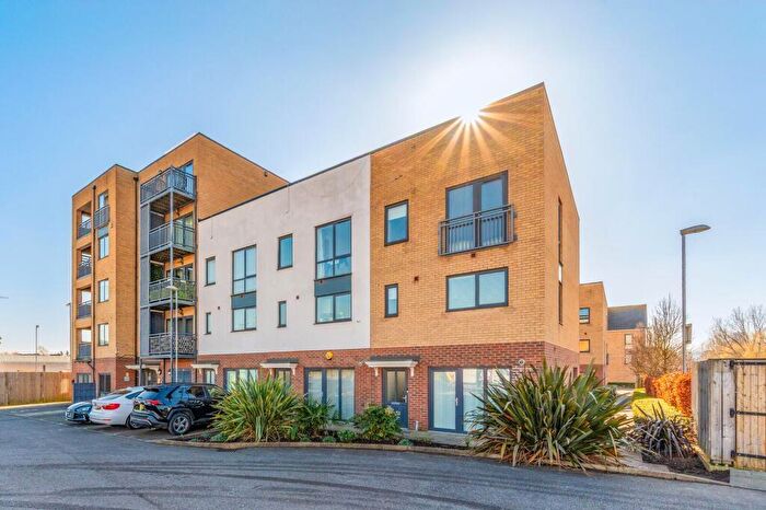 2 Bedroom Flat For Sale In Watson Place, South Norwood, SE25