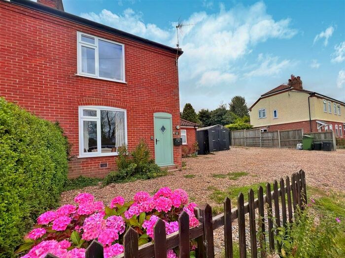 3 Bedroom Semi-Detached House For Sale In Lancaster Estate, Gimingham, Norwich, NR11