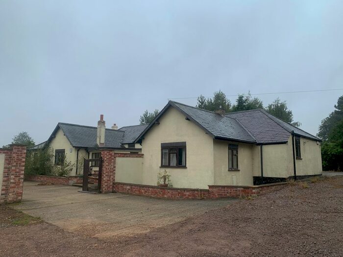 4 Bedroom Detached Bungalow For Sale In Lincolnshire, Carlton Scroop, NG32
