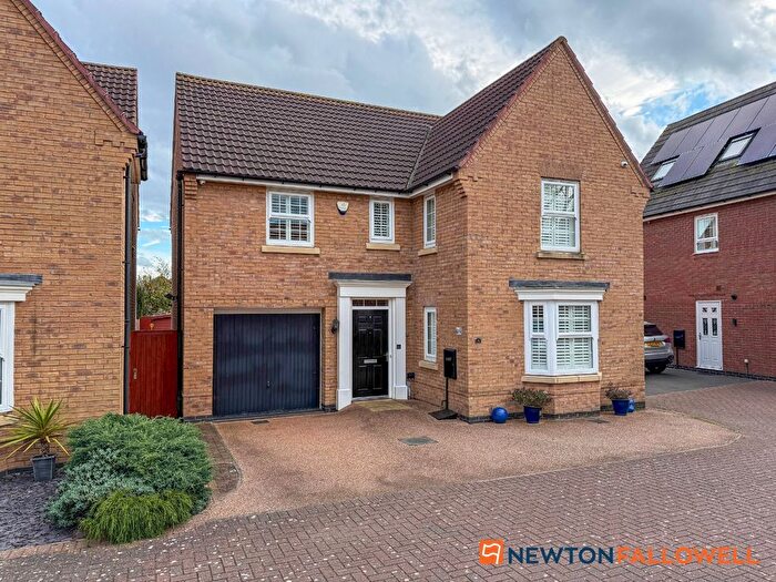 4 Bedroom Detached House For Sale In Tutt Close, Fernwood, NG24