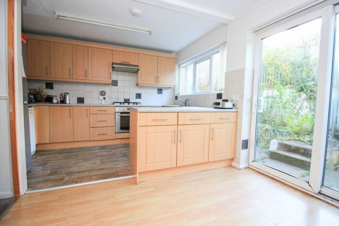 3 Bedroom End Of Terrace House For Sale In Edelvale Road, Bitterne, SO18