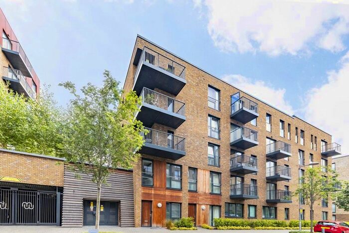 3 Bedroom Flat To Rent In Ashton Reach, London, SE16