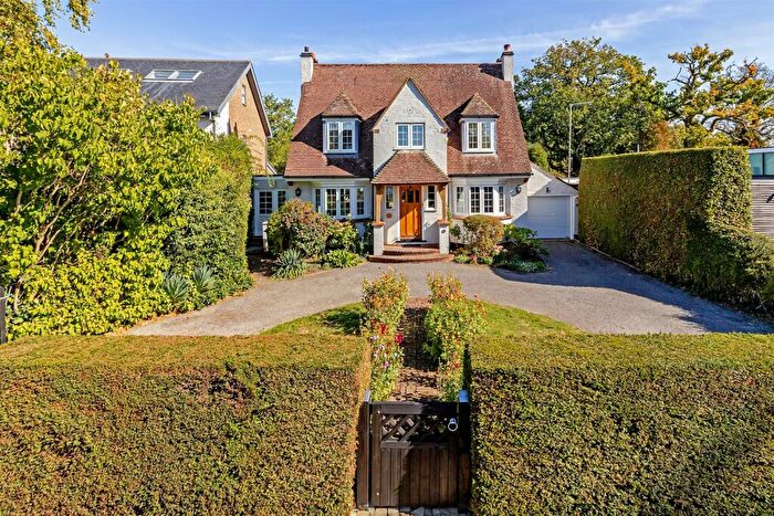 4 Bedroom Detached House For Sale In Marshals Drive, St. Albans, AL1