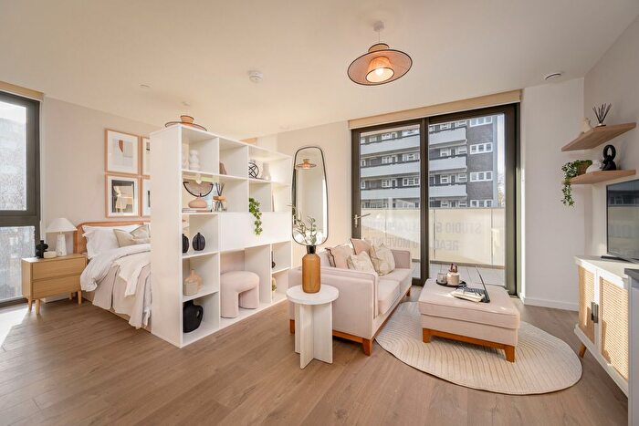 Flat For Sale In Macclesfield Road, London, EC1V
