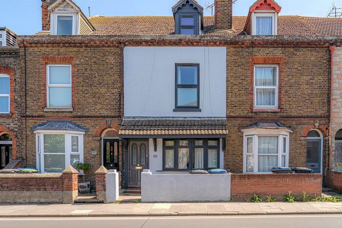 4 Bedroom Terraced House To Rent In Canterbury Road, Whitstable, CT5