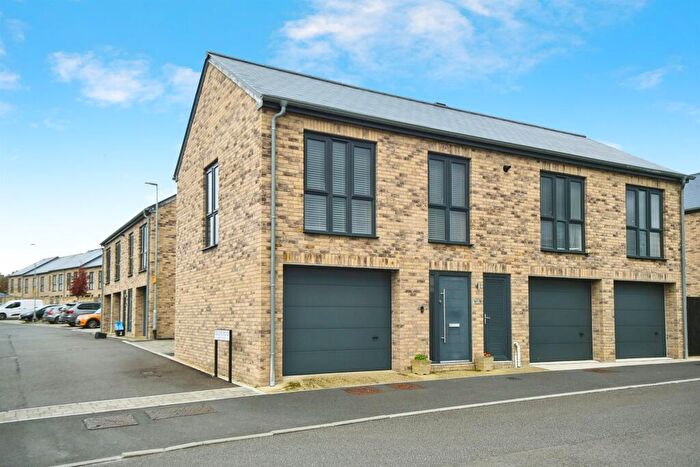 2 Bedroom House For Sale In Collins Road, Swindon, SN3