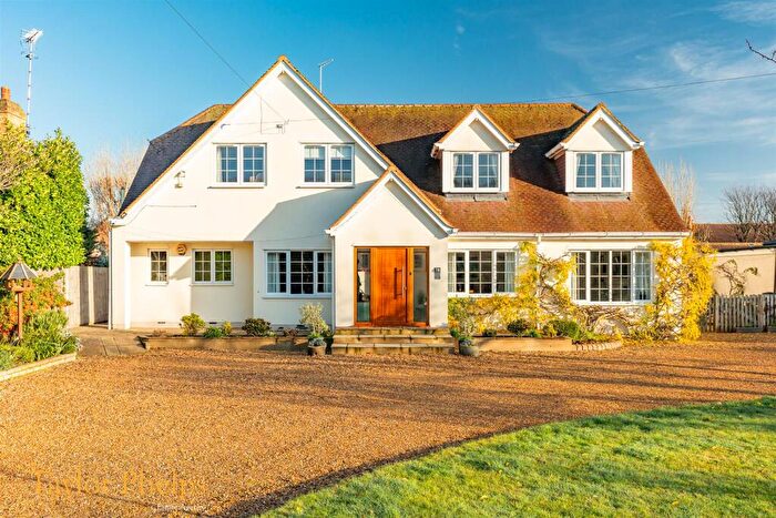 4 Bedroom Detached House For Sale In Lower Road, Great Amwell, SG12