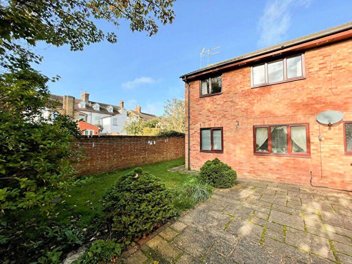 1 Bedroom Flat To Rent In Newman Way, Leighton Buzzard, LU7