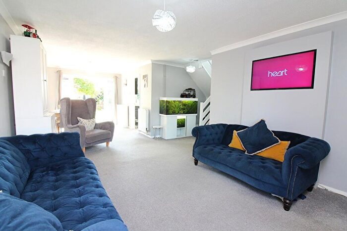 4 Bedroom Detached House For Sale In Astwick Road, Stotfold, Hitchin, SG5
