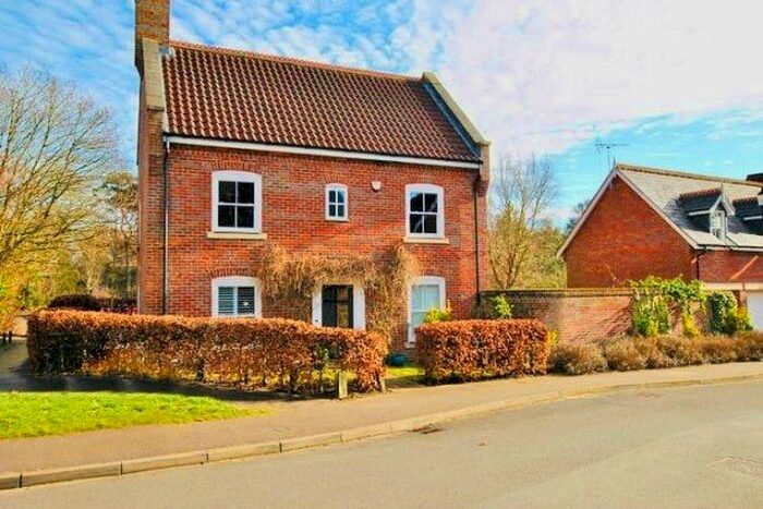 3 Bedroom Property To Rent In St. Michaels Avenue, Norwich, NR11