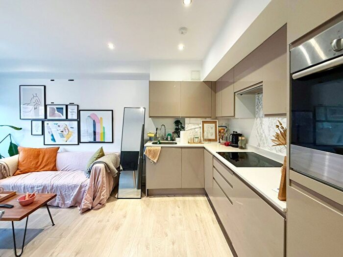 1 Bedroom Flat To Rent In Arliss Court, Clarendon Road, Watford, WD17