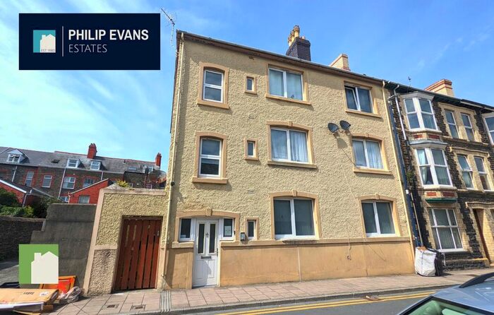 2 Bedroom Flat To Rent In Portland Road Flats, Aberystwyth, SY23