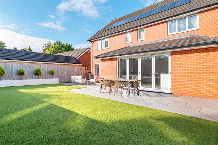 4 Bedroom Detached House For Sale In Hampton Grove, Leyland, PR25