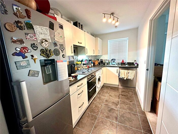 2 Bedroom End Of Terrace House For Sale In Chard Lane, Ringwood, Hampshire, BH24