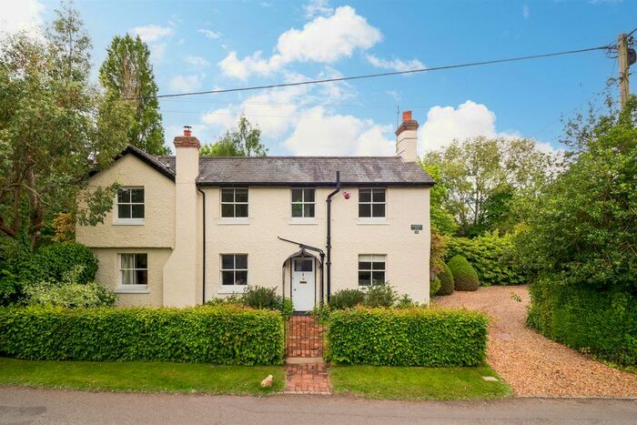 4 Bedroom Detached House For Sale In Broadcommon Road, Hurst, Reading, RG10