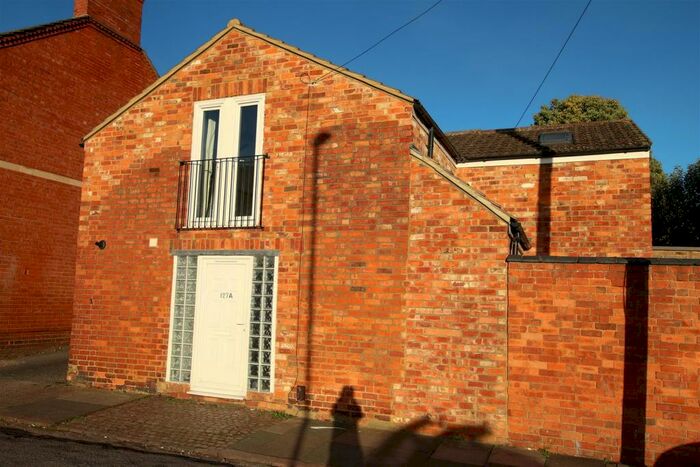 1 Bedroom Detached House To Rent In Upper Thrift Street, Abington, NN1