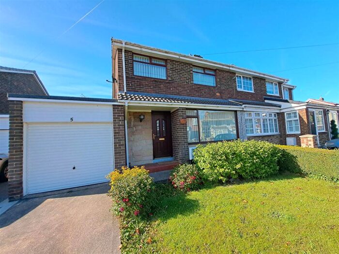 3 Bedroom Semi-Detached House For Sale In Tanmeads, Nettlesworth, Chester Le Street, DH2