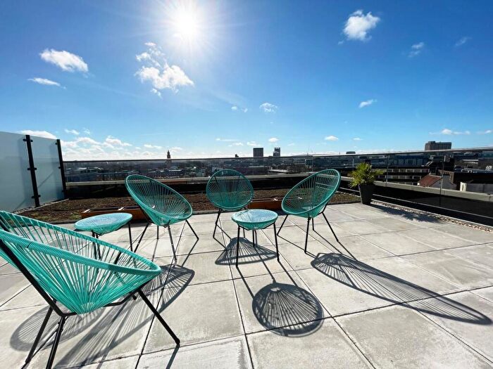3 Bedroom Flat To Rent In Beckford House, Carmen Beckford Street, Bristol, BS1