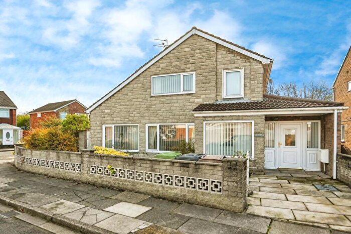 4 Bedroom Detached House For Sale In Lunar Drive, Netherton, Merseyside, L30