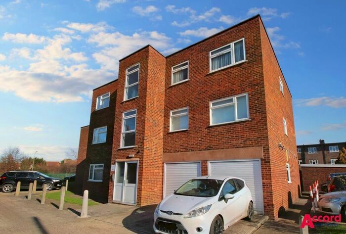 2 Bedroom Flat To Rent In Byfield Court, Station Road, West Horndon, Brentwood, CM13