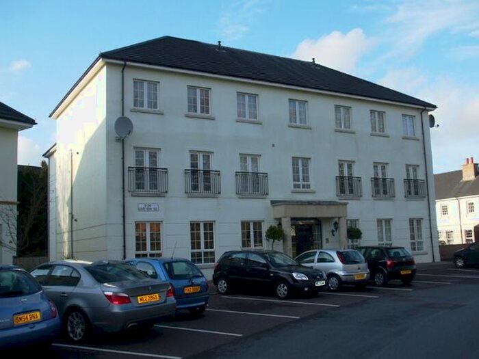 Houses to rent in Old Dundonald Road, BT16, Belfast