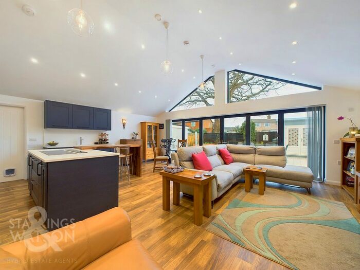 3 Bedroom Detached Bungalow For Sale In Elm Road, Lingwood, Norwich, NR13