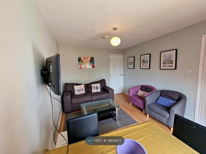 4 Bedroom Semi-Detached House To Rent In Greenham, Bretton, Peterborough, PE3