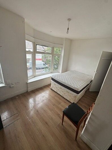3 Bedroom Flat To Rent In Dunstable Road, Luton, LU1