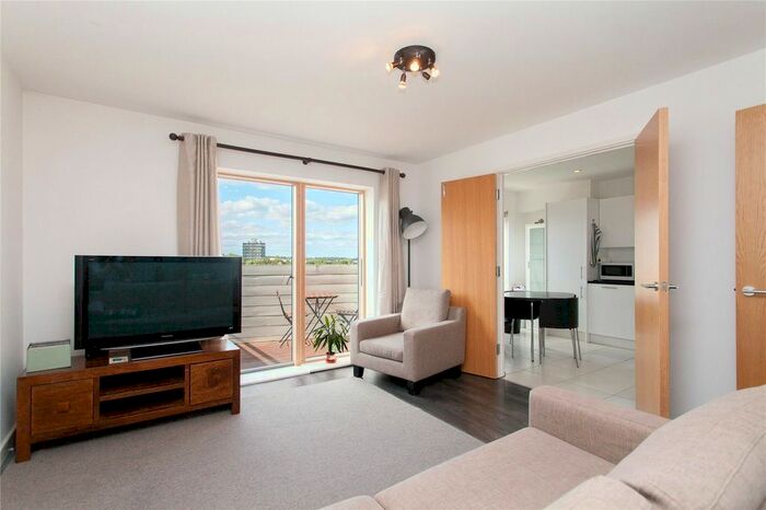 3 Bedroom Flat To Rent In Chris Pullen Way, Hillmarton Conservation Area, N7