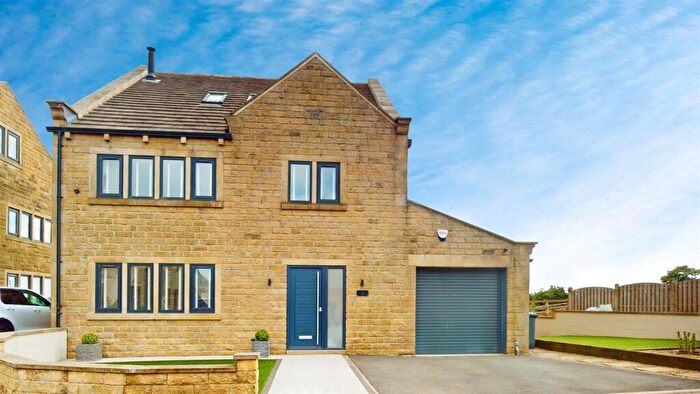 5 Bedroom Detached House For Sale In The Pastures, Shelf, Halifax, HX3