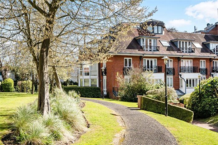 3 Bedroom Apartment For Sale In Kidderpore Avenue, London, NW3