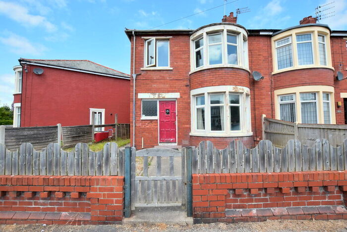 3 Bedroom End Of Terrace House To Rent In Westmorland Avenue, Blackpool, FY1