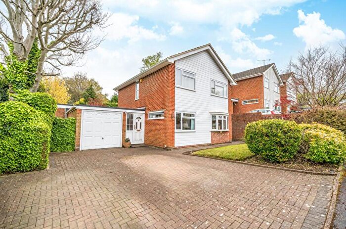 4 Bedroom Detached House For Sale In Silver Drive, Frimley, Camberley, GU16