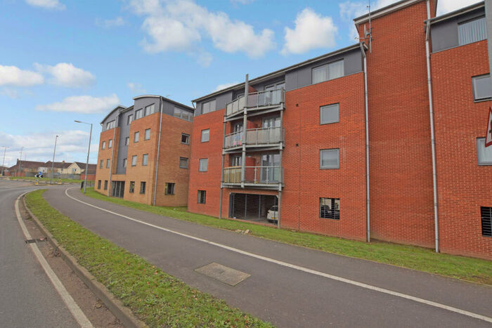 2 Bedroom Apartment To Rent In De Grey Road, Colchester, Essex, CO4