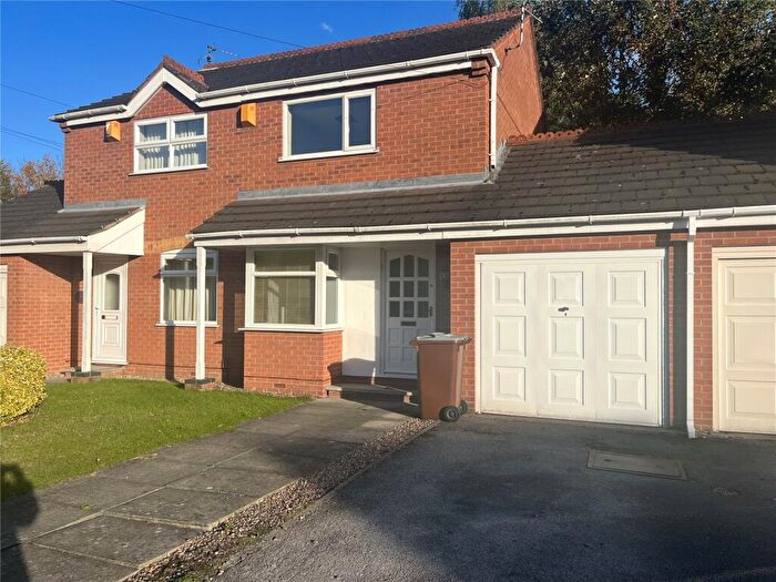 2 Bedroom House To Rent In Paddock Close, Nottingham, NG6