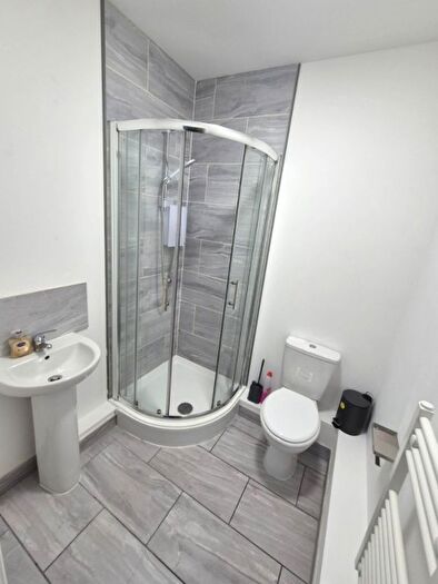 1 Bedroom Flat To Rent In Castleview House, East Lane, Cheshire, WA7