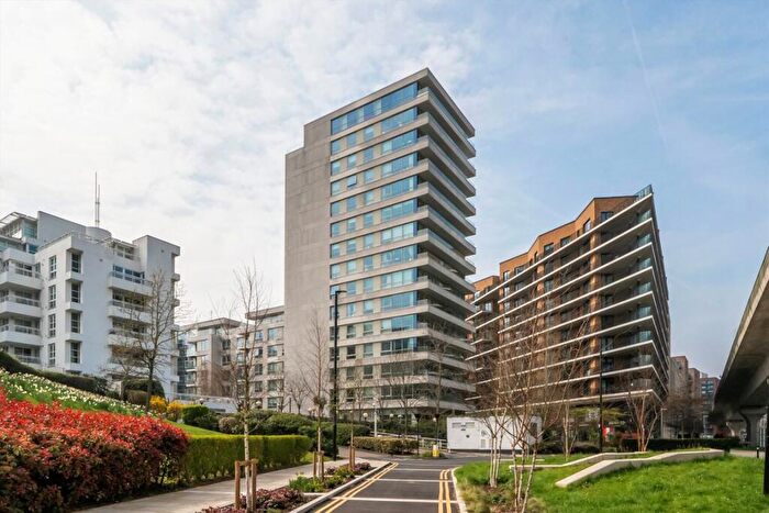 Flat To Rent In Corsair House, Royal Wharf, E16