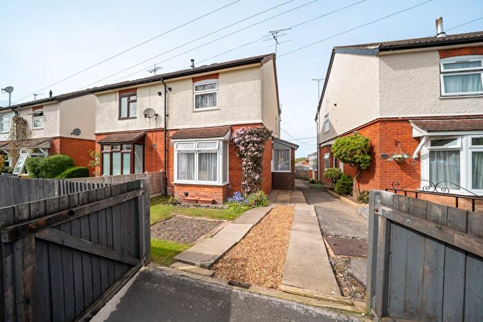 3 Bedroom Semi Detached House For Sale In Vigo Road, Andover., SP10