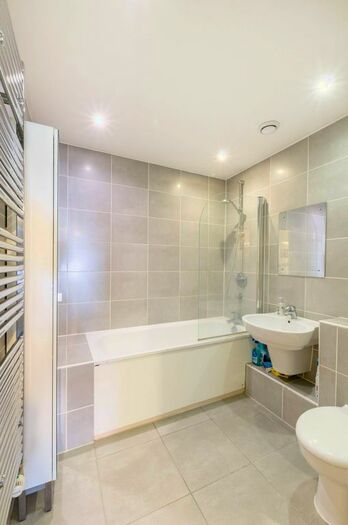 1 Bedroom Flat To Rent In St Pancras Way, St Pancras, London, NW1