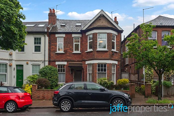 2 Bedroom Apartment To Rent In Westbere Road, London, NW2
