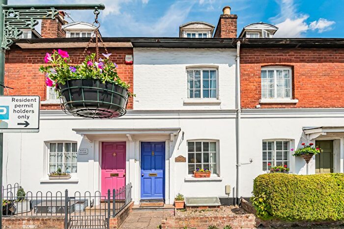 3 Bedroom Terraced House For Sale In Lavender Cottage, Reading Road, RG9
