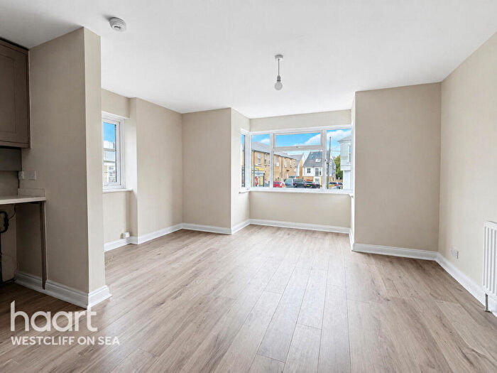 2 Bedroom Apartment For Sale In Ramuz Drive, Westcliff-On-Sea, SS0