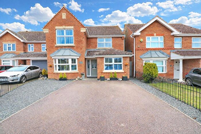 4 Bedroom Detached House For Sale In Teasel Close, Rushden, NN10