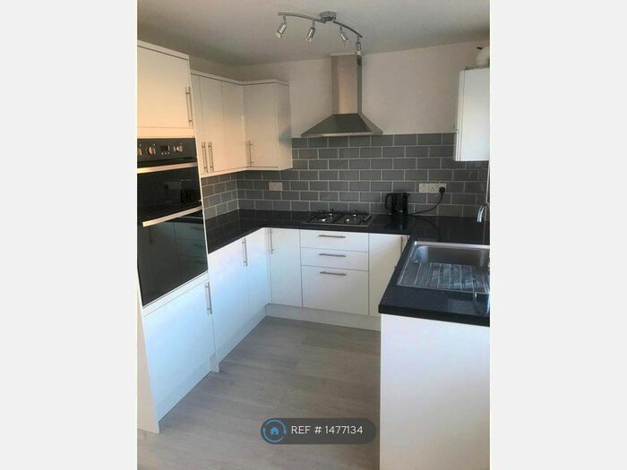 3 Bedroom Terraced House To Rent In Lincoln Close, Runcorn, WA7