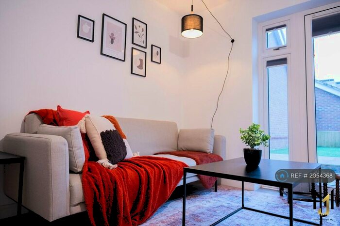 5 Bedroom Detached House To Rent In Hawthorn, Shinfield, Reading, RG2