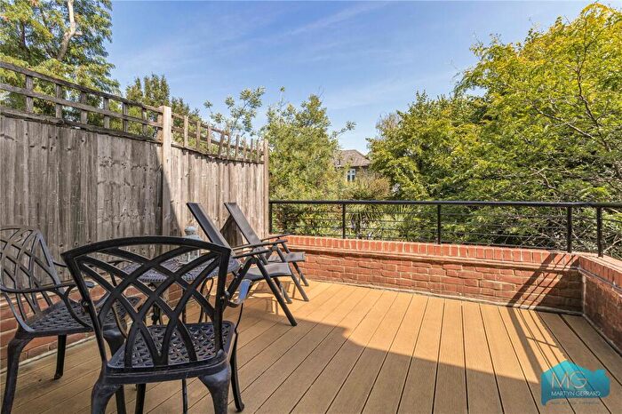 2 Bedroom Apartment For Sale In Eldon Grove, Hampstead, NW3